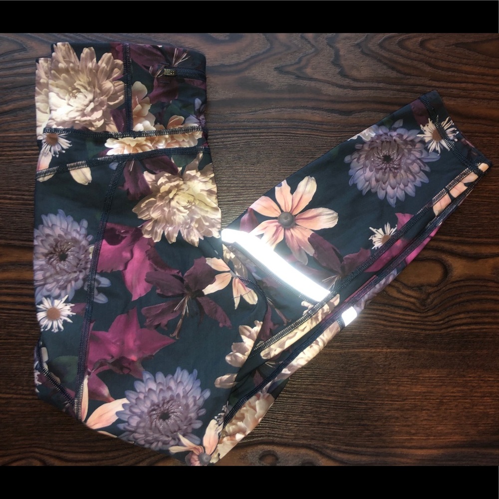 Sweaty Betty Floral Leggings - Dark Purple and Cream